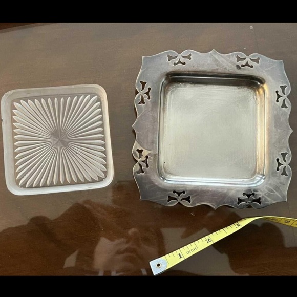 Vintage Silver plate with glass middle - Picture 4 of 5